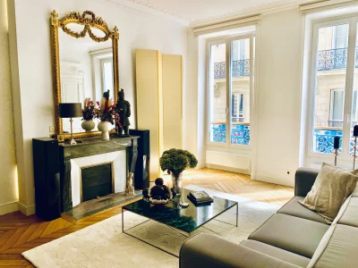 Living room in Apartment near the Champs Elysées - 1