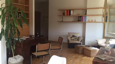 Living room in Office open space in Bari, Italie - 3