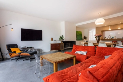Living room in Echoppe rénovée de 230m² avec jardin - 1