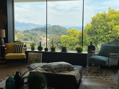 Living room in Maison d'architecte avec vue panoramique  - 1
