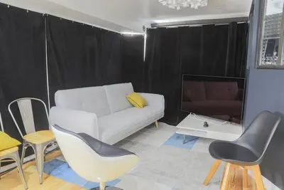 Living room in Péniche design  près de l'Ile Saint Germain - 4