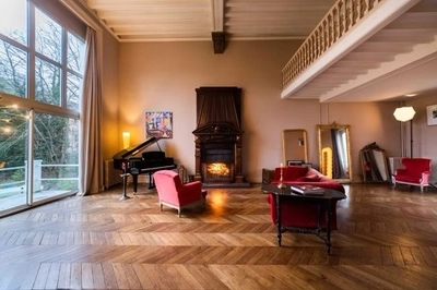 Living room in Maison Scène sur Seine par Charles Garnier - 1