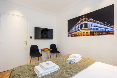 Dormitorio dentro Bel appartement design proche du Bon Marché - 4