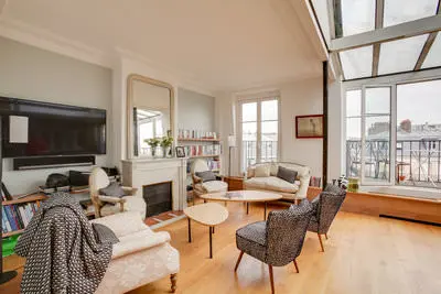 Living room in Loft exceptionnel avec vue sur les toîts de Paris - 4