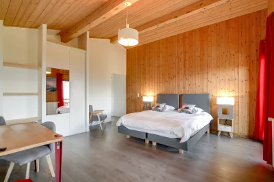 Bedroom in Chalet dans les Alpes - 4