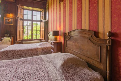 Bedroom in Le Château d'Equilly (Granville) - 1