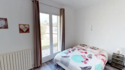 Bedroom in MAISON DE CHARME AVEC PISCINE - 24