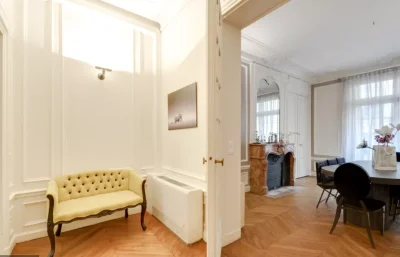 Living room in L'appartement Baroque et Moderne  - 4