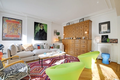 Living room in Appartement typiquement parisien déco bohème - 1
