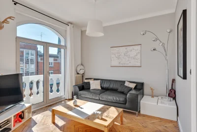 Salon dans Appartement Haussmanien + toit terrasse 80m² - 2