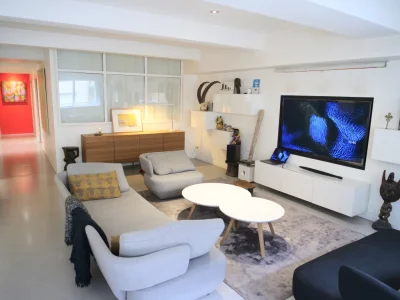 Living room in Appartement loft de 140m² aux Lilas - 2