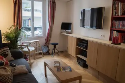 Living room in Bel appartement d'architecte canal Saint Martin - 3