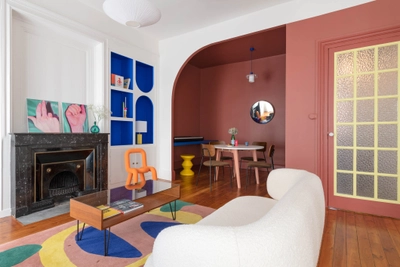 Salon dans Appartement d'architecte coloré - 0