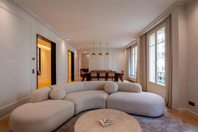 Salon dans Sublime appartement de luxe très lumineux avec vue - 2