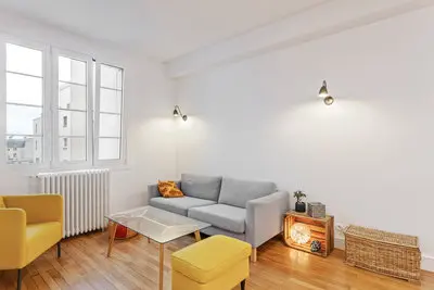 Living room in Grand appartement lumineux au cœur de Paris - 2