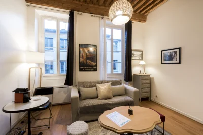 Living room in Authentique 42m² proche Vieux Lyon - 3