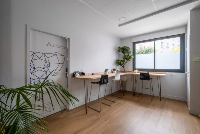 Space Workspace House with large garden - 2