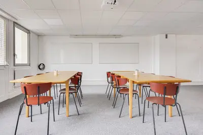 Meeting room in Grande salle de réunion lumineuse - 0