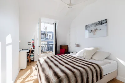 Bedroom in Plateau-appartement près Trocadéro, vues sublimes - 8