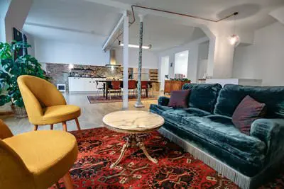 Living room in Grand Atelier confidentiel, la campagne à Paris - 3