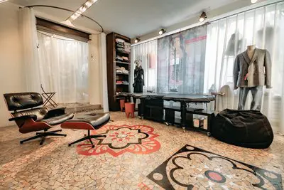 Living room in Showroom au coeur de Montmartre ! - 1