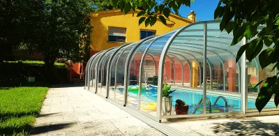 Comedor dentro Bas de villa avec piscine couverte et jardin - 3