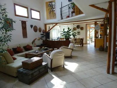 Living room in Très belle villa avec jardin - 0
