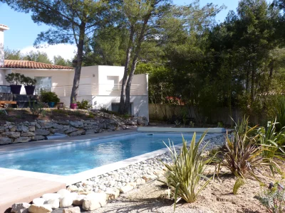 Maison contemporaine à privatiser avec piscine