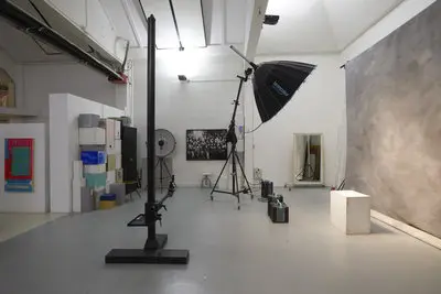 Salon dans Studio photo atypique et moderne - 2