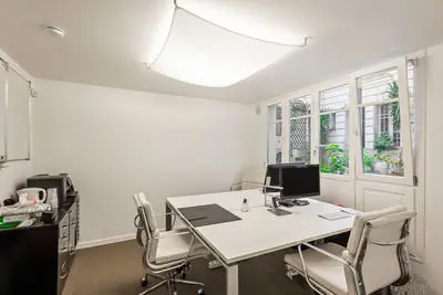 Meeting room in Très bel appartement Trocadero/Kleber - 7