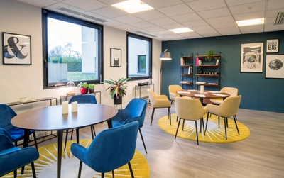 Meeting room in Maison d'entrepreneurs in Rueil - 1