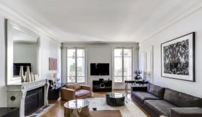 Living room in Proche Champs-Elysées Etoile - 2