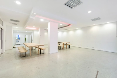 Meeting room in Espace design et lumineux - 0