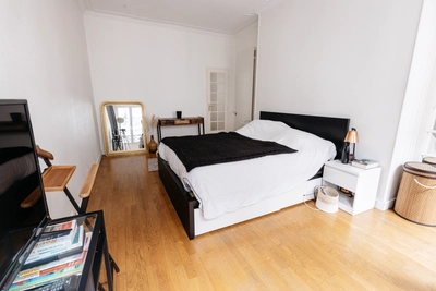 Bedroom in Charmant appartement Paris 9 - 1