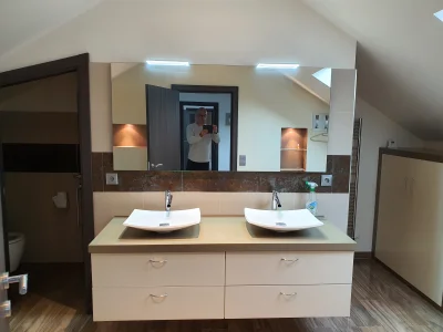 Bathroom in Loft contemporain haut de gamme de 300 m² - 4