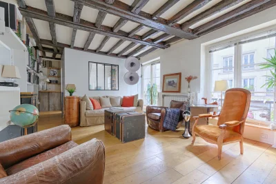 Living room in Charming Parisian Flat 6P-Republique / High Marais - 0